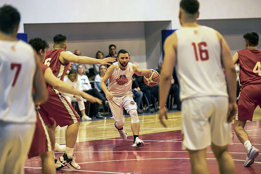 Koszykarskie emocje w Elblągu. Basketball w finale o II ligę [ZDJĘCIA]