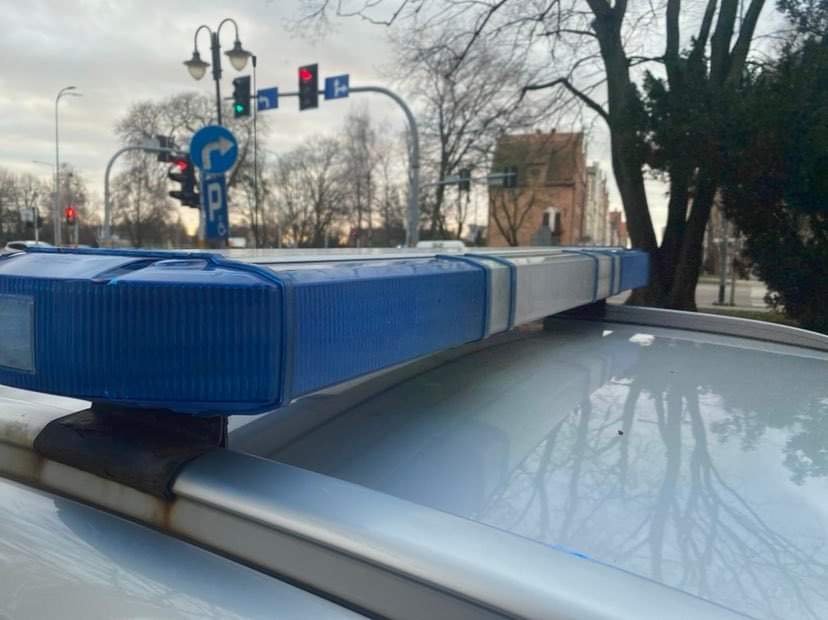 10 000 zł kary i zakaz prowadzenia pojazdów. Sąd Rejonowy w Elblągu ukarał 26-latka, który jeździł samochodem bez prawa jazdy