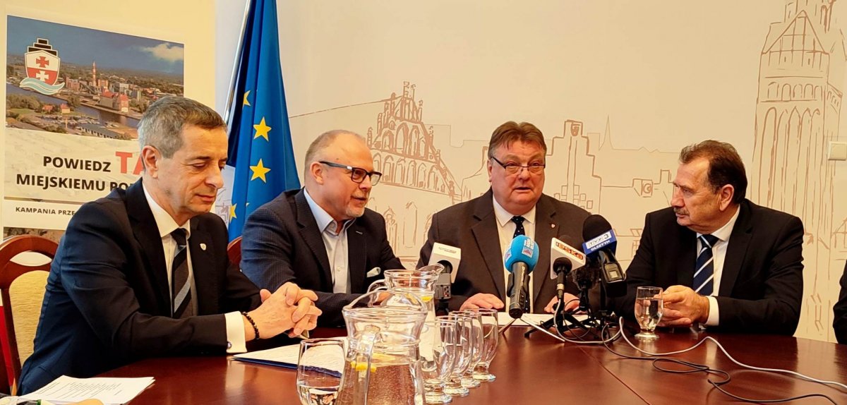 Elbląg: Czy i ile mieszkańcy zapłacą za kampanię portową prezydenta Witolda Wróblewskiego?