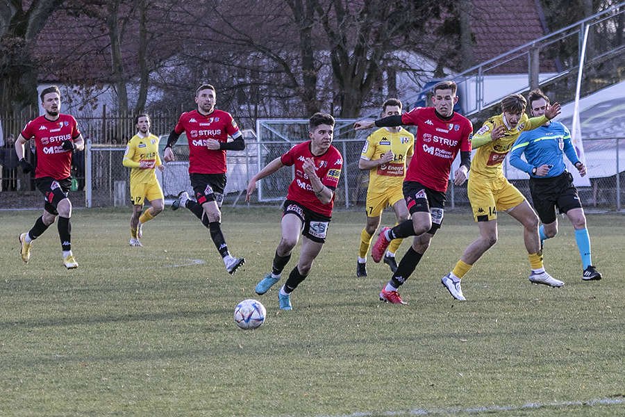 Olimpia Elbląg podejmowała na własnym stadionie Pogoń Siedlce [ZDJĘCIA]