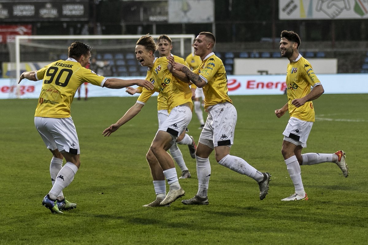 Olimpia Elbląg podejmie Pogoń Siedlce. Gospodarze chcą zdobyć komplet punktów.