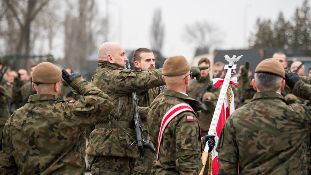 W 2022 do wojska wstąpiło 13 742 żołnierzy. To rekord, od kiedy zlikwidowana została obowiązkowa służba wojskowa