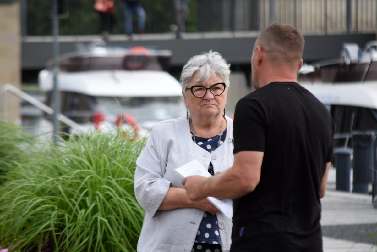Elżbieta Gelert: Chcąc pomóc mieszkańcom, trzeba z nimi rozmawiać