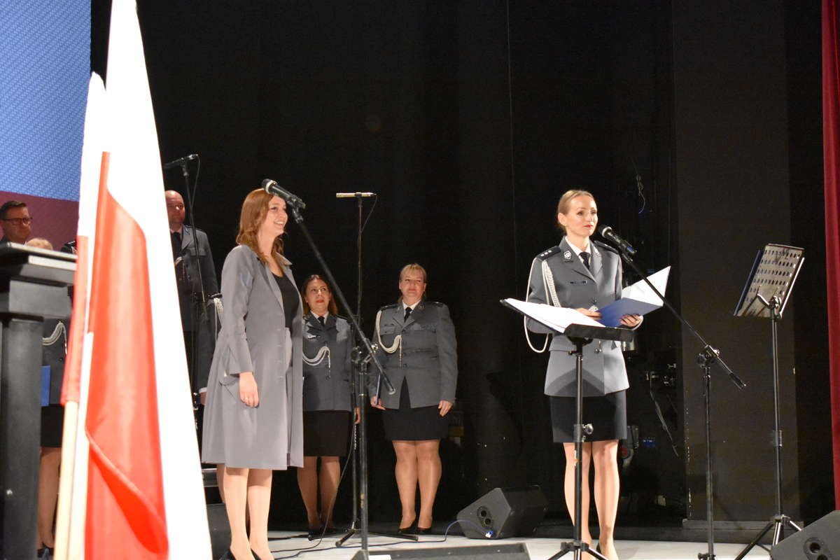 Braniewo: Chór Policji Garnizonu Warmińsko-Mazurskiego zaśpiewał w Braniewskim Centrum Kultury [ZDJĘCIA]
