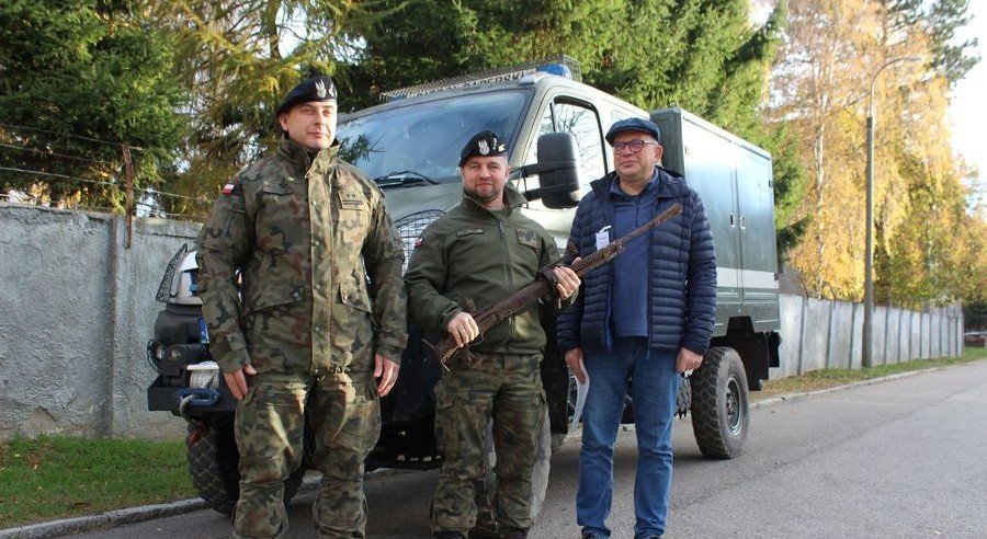 Karabin znaleziony podczas prac archeologicznych na terenie byłego ratusza w Braniewie trafił do Muzeum Archeologiczno-Historycznego w Elblągu