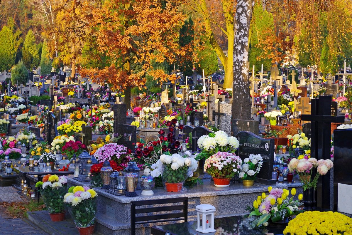 Dzień Wszystkich Świętych i Zaduszki