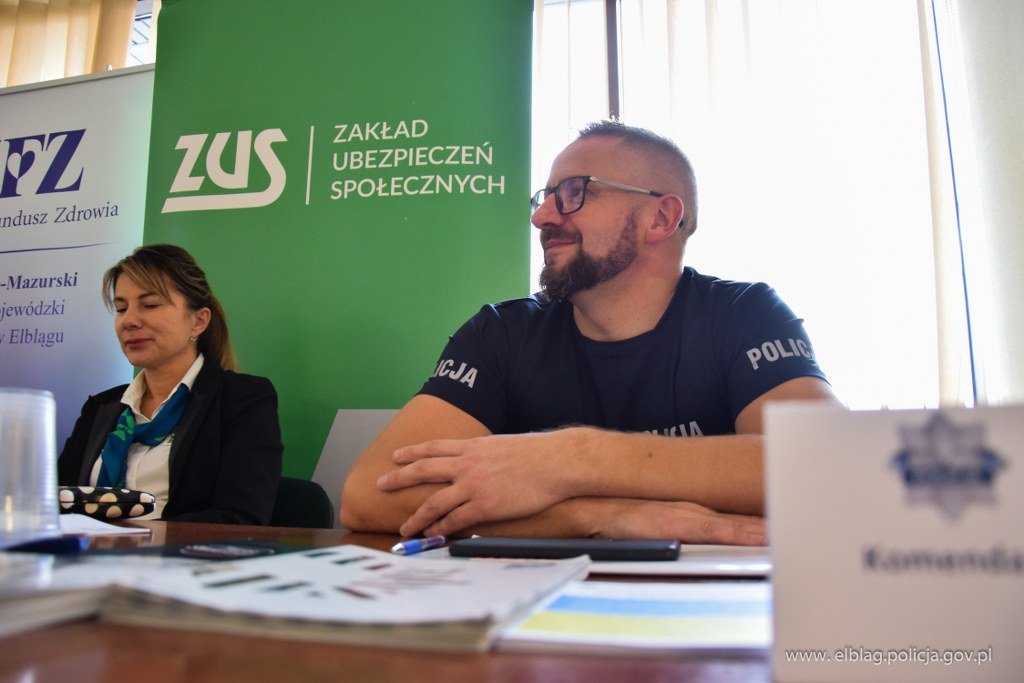 Dzień Seniora w ZUS. Policjanci ostrzegali przed oszustami