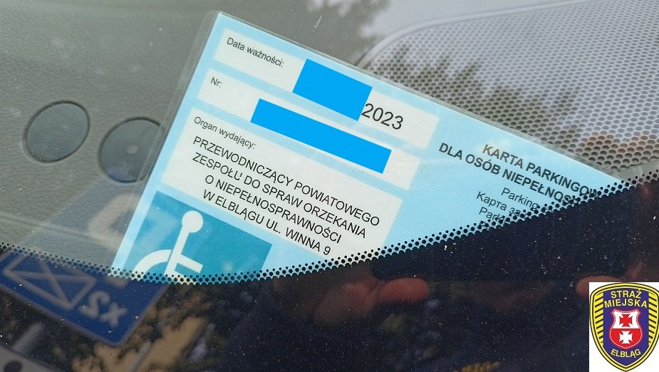 Elbląg: Posługiwał się kartą parkingową dla osób niepełnosprawnych należącą do zmarłej osoby. Został surowo ukarany