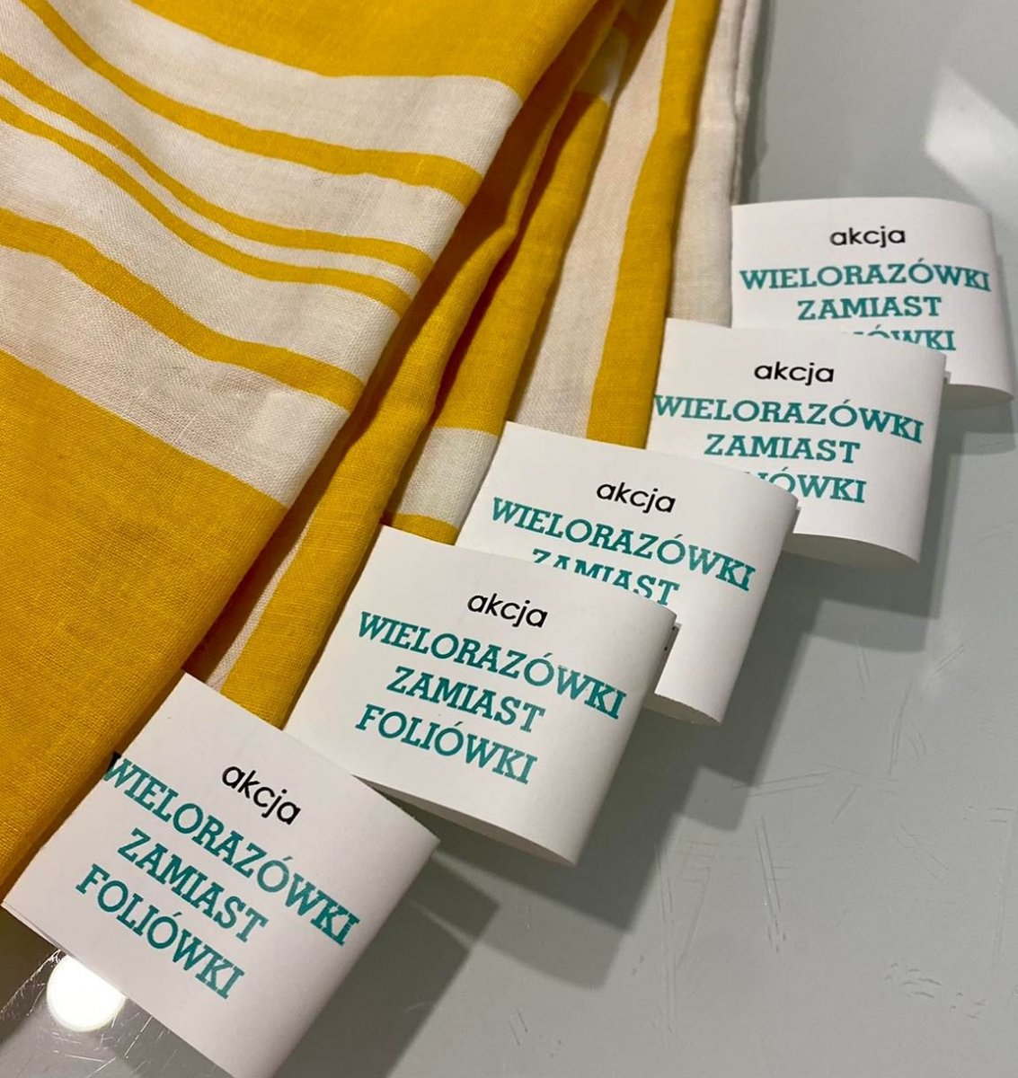 Wielorazówki zamiast foliówki. Na czym polega cała akcja?