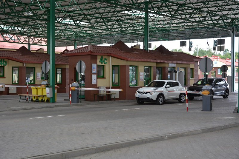 Wojna w Ukrainie. Rosjanie są cofani z granicy. Sprawdzamy, ilu Rosjan wjechało do Polski po wprowadzeniu restrykcji. Jak wygląda sytuacja na granicy z obwodem kaliningradzkim?