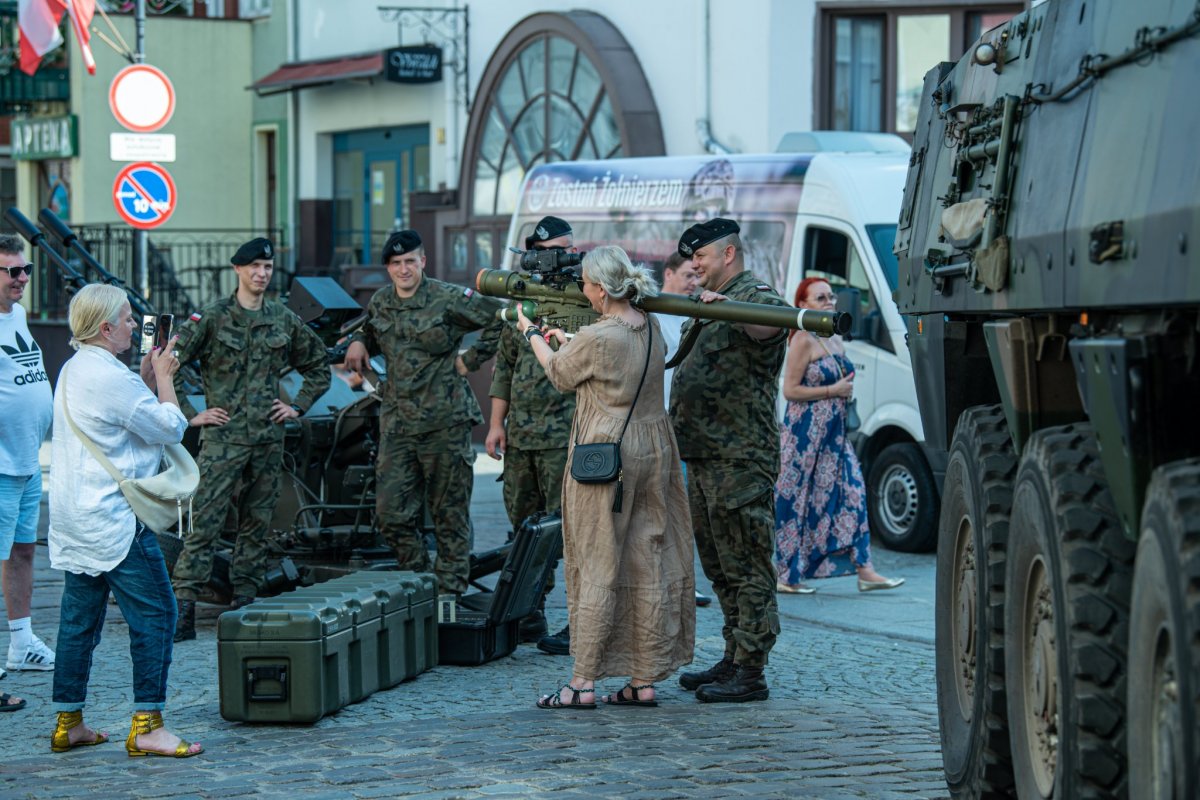 Elbląg: 17 września piknik militarny na Wyspie Spichrzów. Będą koncerty i grochówka
