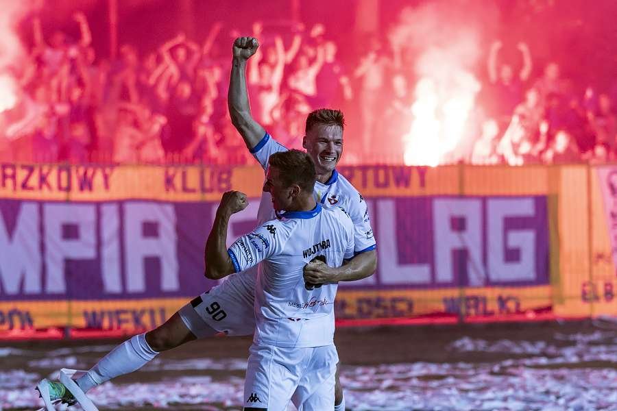 Cała fura emocji. W derby lepsza Olimpia [ZDJĘCIA]