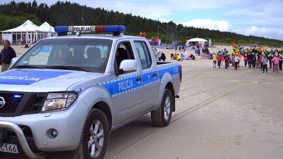 Tragiczne dni na Mierzei Wiślanej. Dramatyczna akcja ratunkowa w Jantarze, kobietę w Stegnie uratował mąż