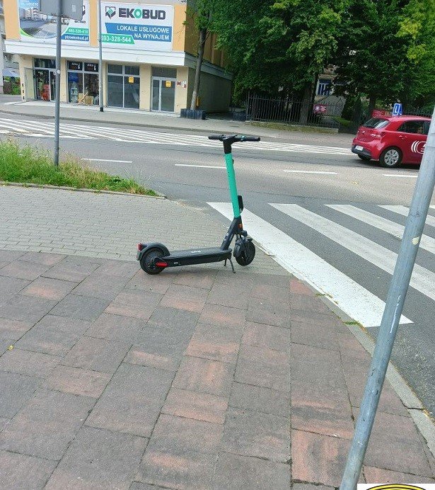 Nieprawidłowo zaparkowane hulajnogi w Elblągu. Straż miejska interweniowała 60 razy