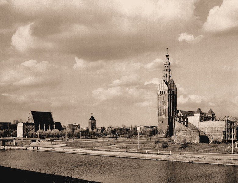 Stanisław Gierszewski i pierwsza monografia Elbląga