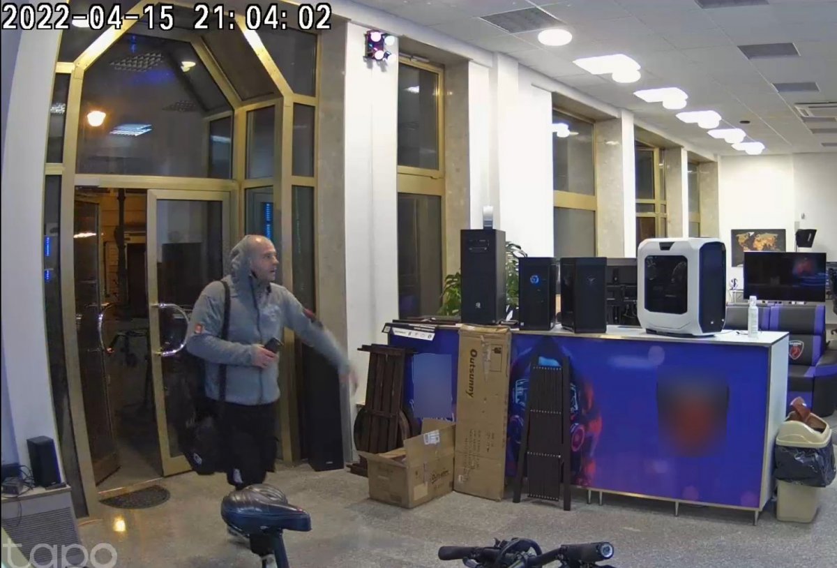 Elbląg: Policja ustala tożsamość mężczyzny z nagrania
