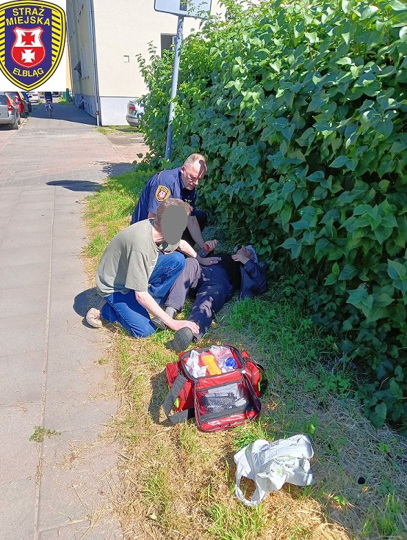 Elbląg: Strażnicy miejscy udzielili pomocy przedmedycznej poszkodowanym
