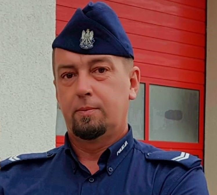 Nowy Staw: Policjant na urlopie uratował tonącego wędkarza
