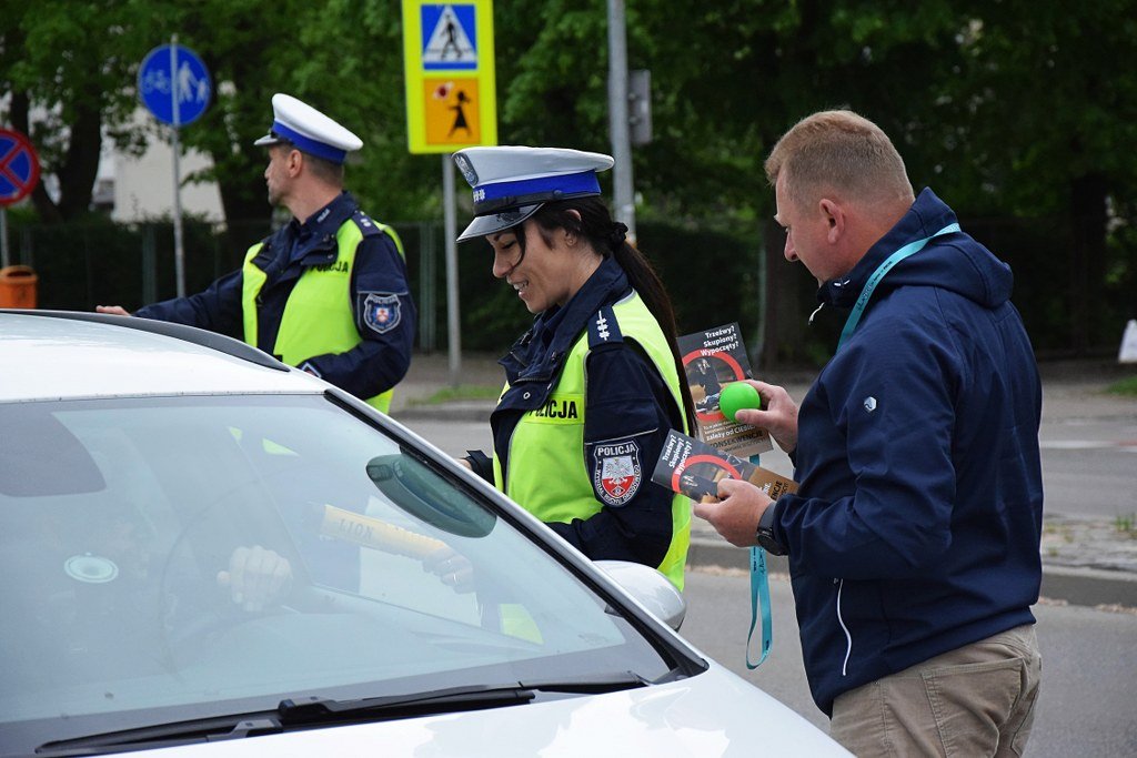 Elbląg: Badali trzeźwość kierowców i rozdawali gadżety