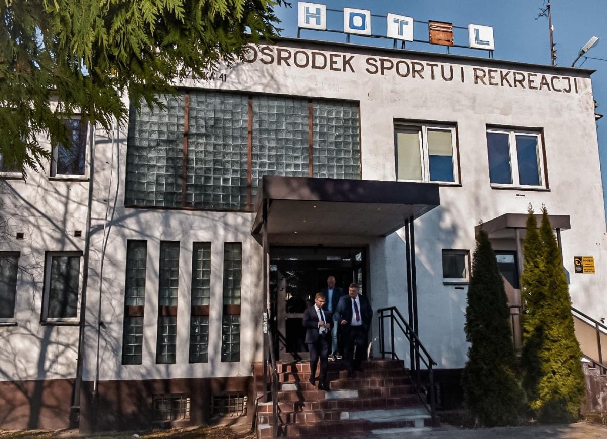 Elżbieta Banasiewicz pyta o plany miasta dotyczące byłego hotelu Stadion