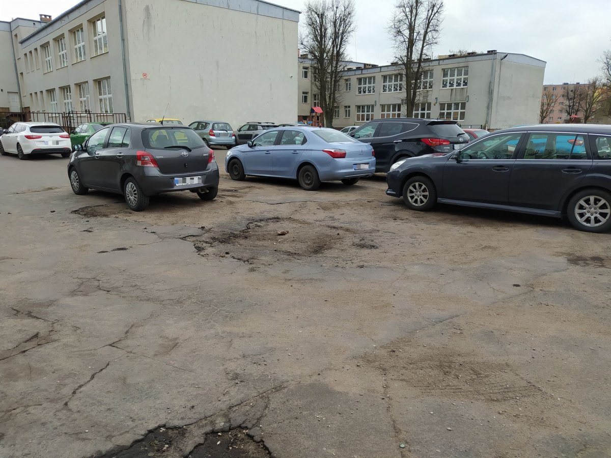 Elbląg: Kiedy SP 23 doczeka się budowy boiska?