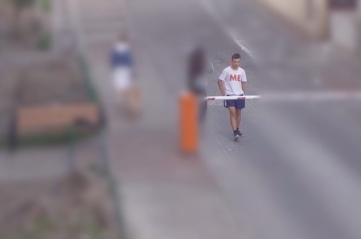 Elbląg: Policja poszukuje sprawcy uszkodzenia szlabanu [VIDEO]
