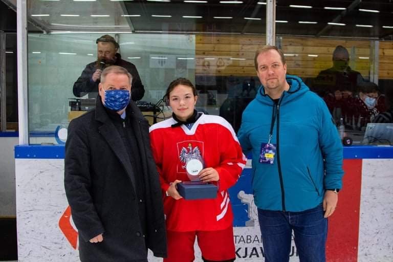 Hokeistka z Elbląga MVP meczu podczas Turnieju Czterech Narodów w Islandii