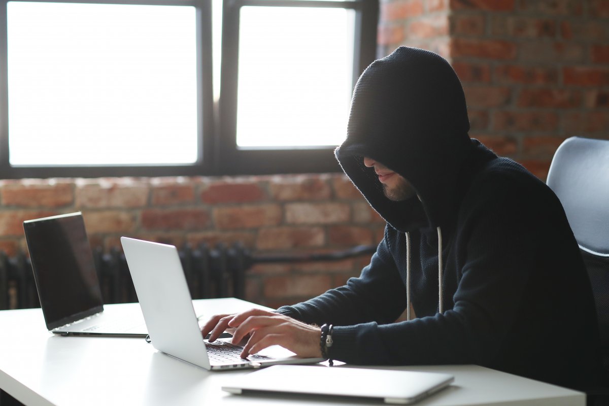 Elbląg: Cyberoszuści – jak się przed nimi uchronić