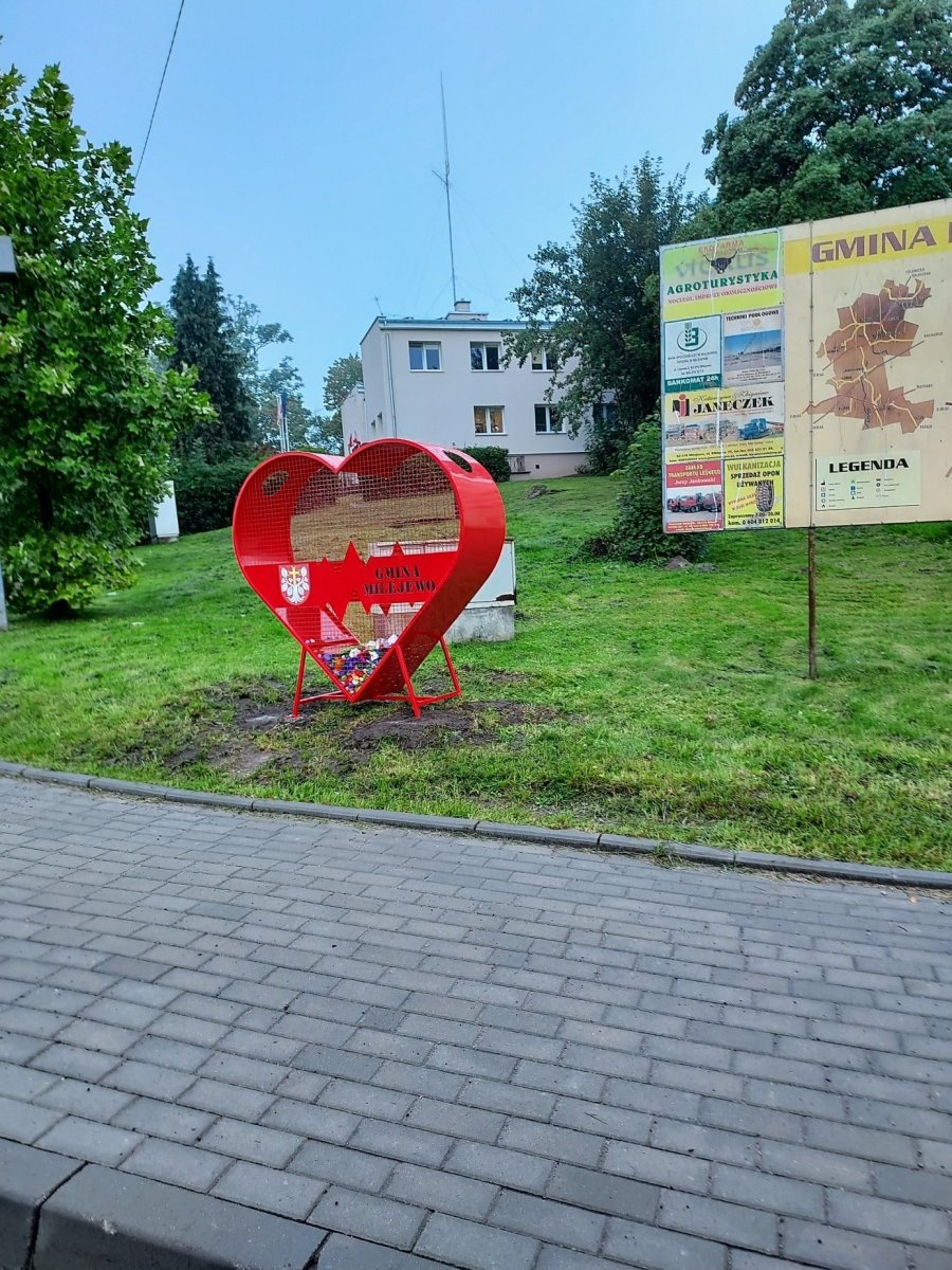 Nowe pojemniki na nakrętki w gminie Milejewo