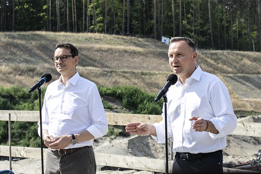 Andrzej Duda i Mateusz Morawiecki na Mierzei Wiślanej [ZDJĘCIA]