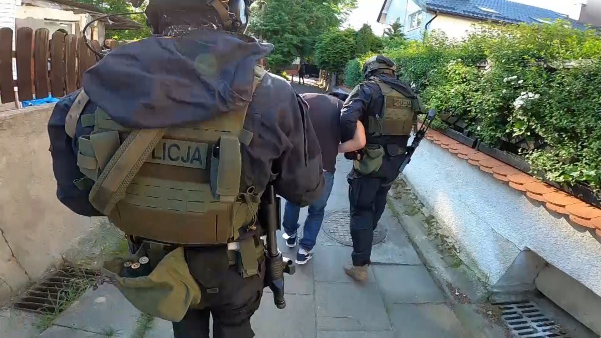 40-latek, który napadł na dziecko i kobietę już zatrzymany [VIDEO]