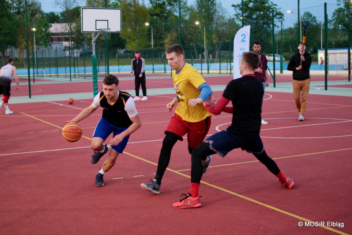 MOSiR zaprasza: w środę kolejny turniej Streetball na Kalbarze