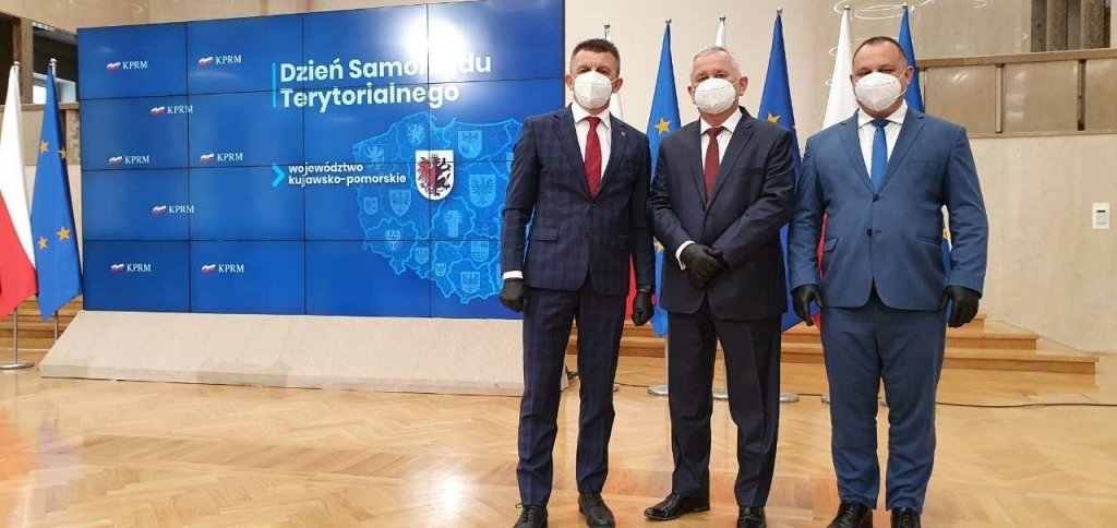 Starosta Elbląski z honorową odznaką zasłużony dla samorządu terytorialnego 