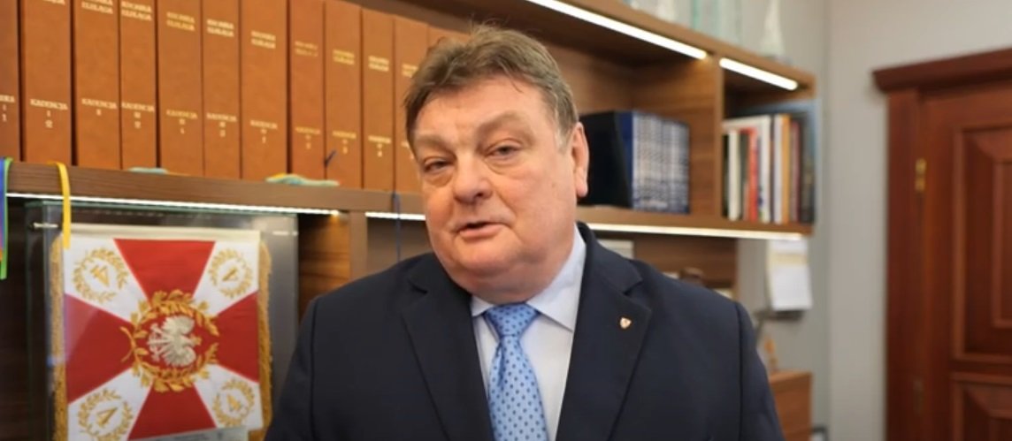 Najlepsi uczniowie nagrodzeni. Prezydent przekazuje gratulacje [VIDEO]