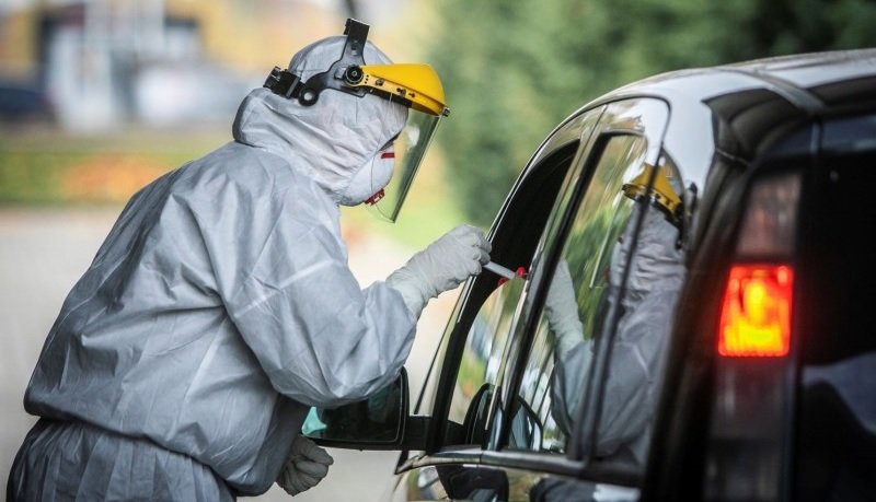Wymazy bez kolejki. Punkt Drive-Thru znów działa