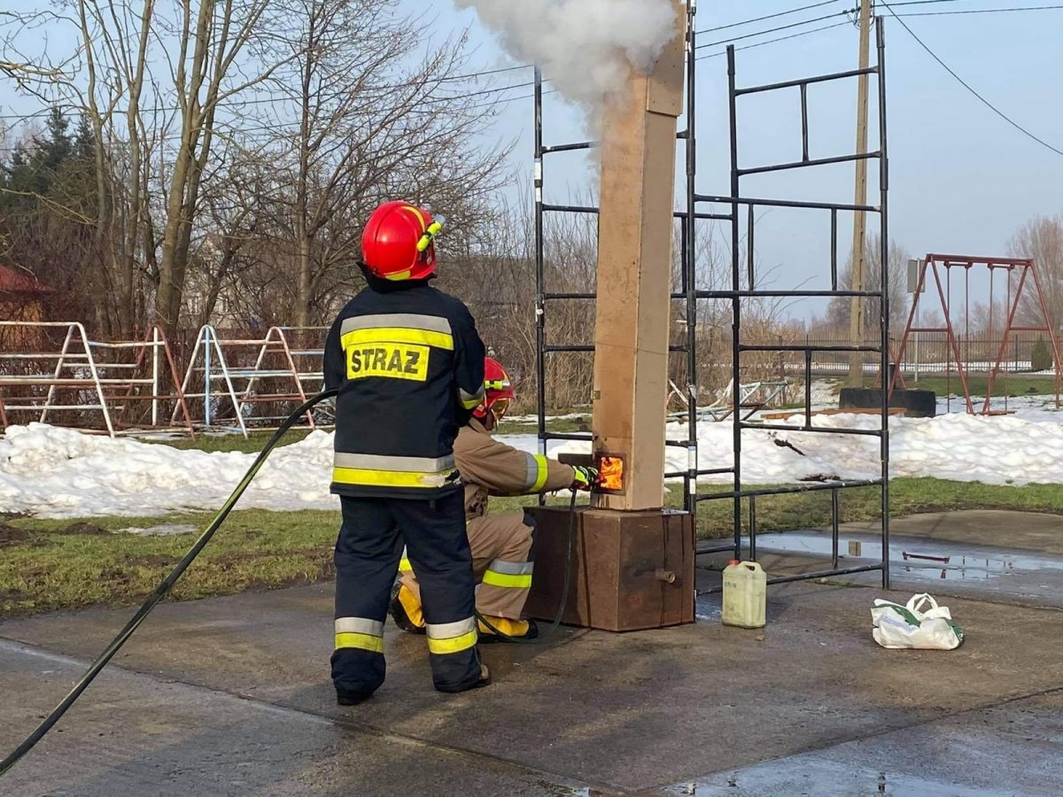 OSP Krzewsk z nową lancą kominową