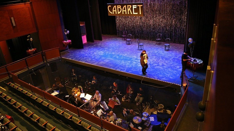 5 powodów dlaczego warto iść na kabaret?