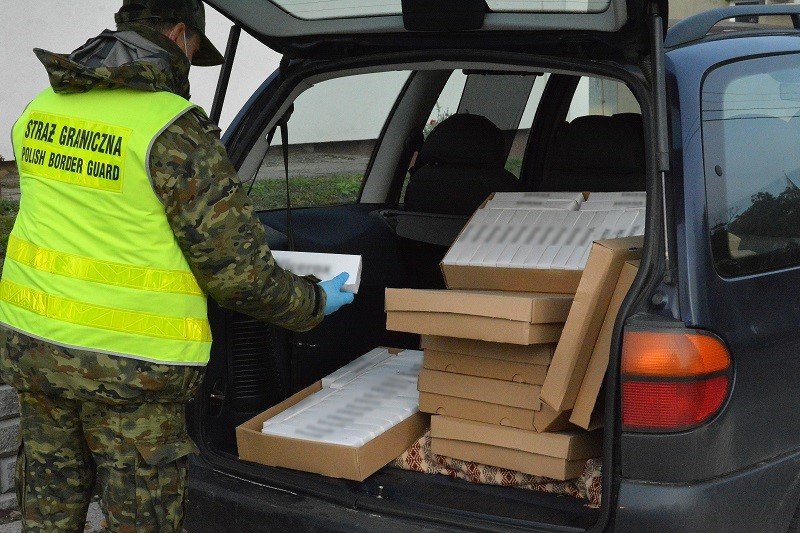 Nielegalny biznes produkcji papierosów na pierwszym miejscu [ZDJĘCIA]