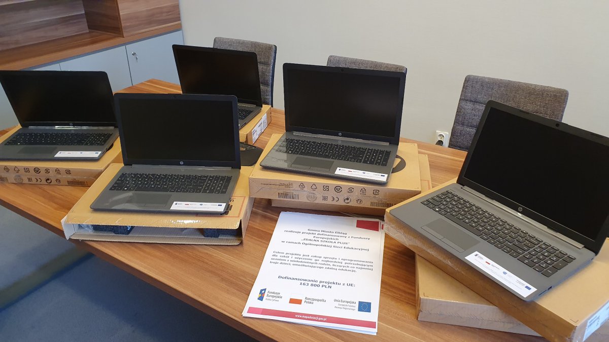 Laptopy dla uczniów podstawówek