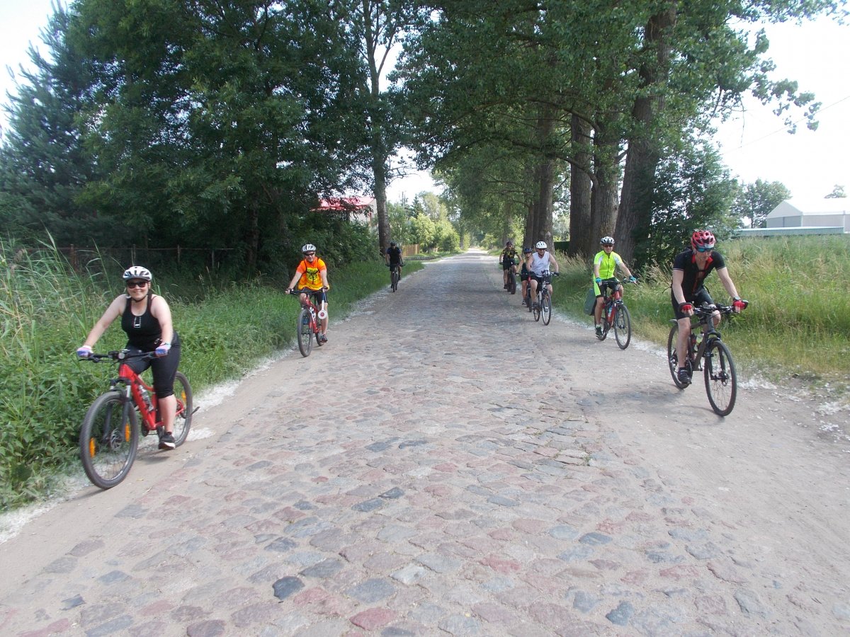 Rowerowa setka w Krainie Kanału Elbląskiego           