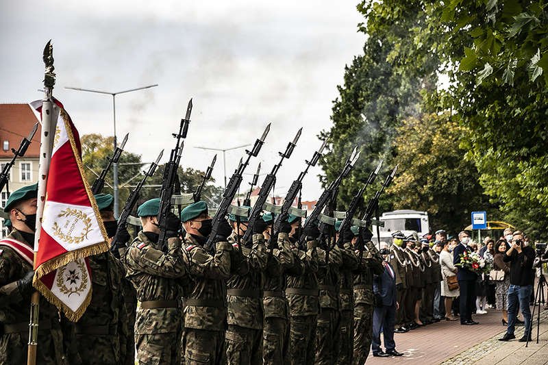 Uczciliśmy pamięć bohaterów [ZDJĘCIA]
