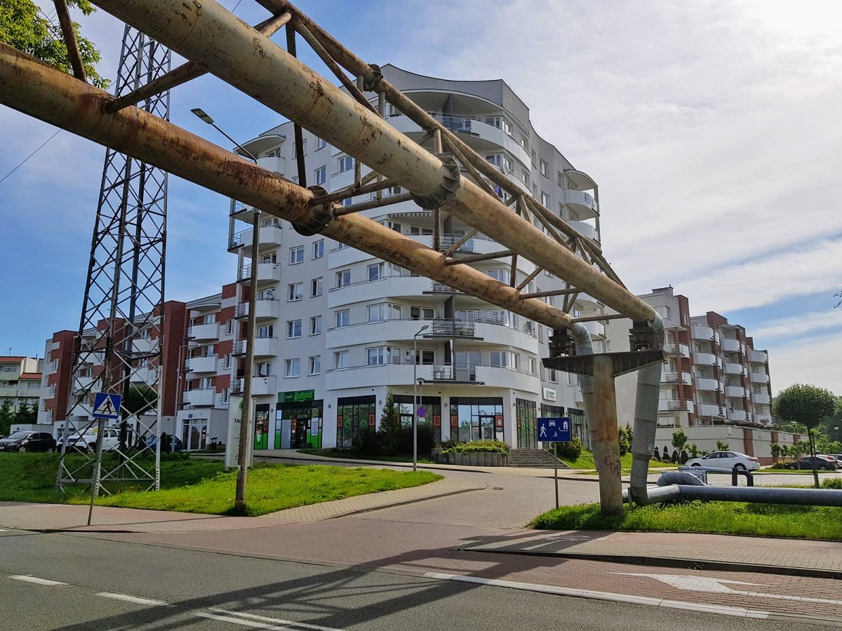 Trwa likwidacja rur napowietrznych. Te z Legionów już zniknęły