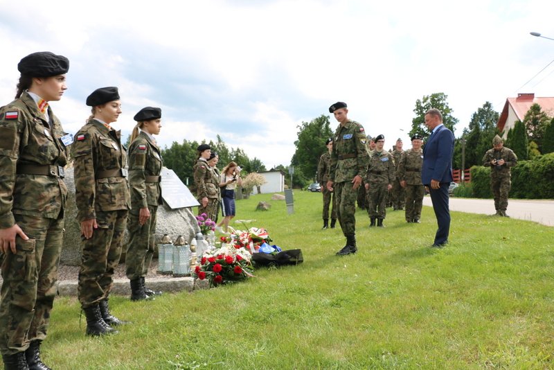 Oddali hołd bohaterskiemu pilotowi