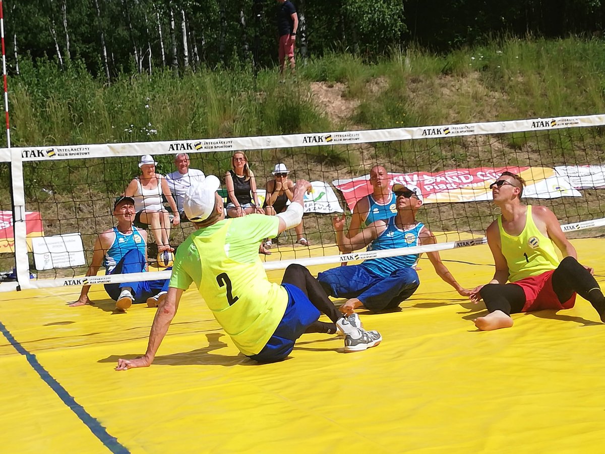 Atak mierzy w podwójne mistrzostwo