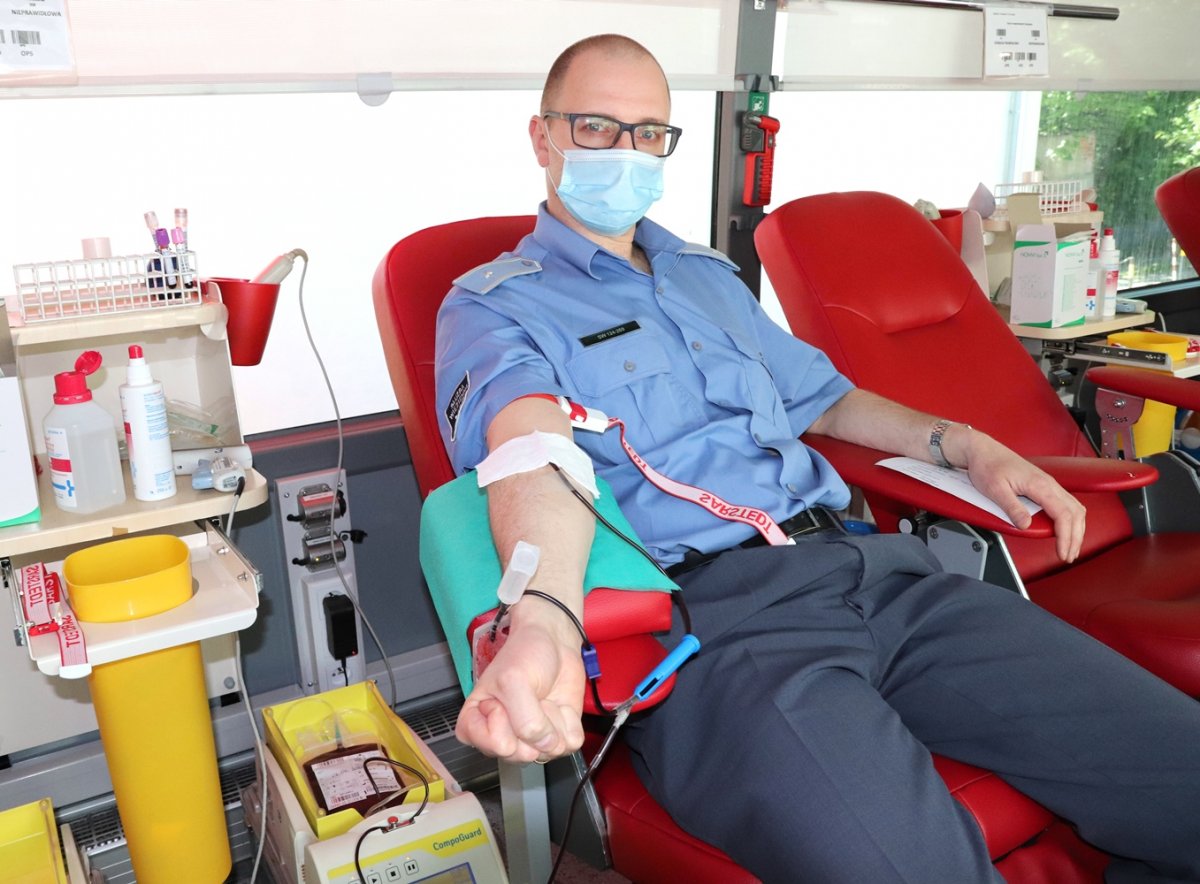 Funkcjonariusz ZK Malbork rekordzistą w oddawaniu krwi