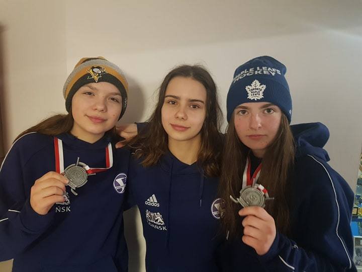 Srebrny medal  Mistrzostw Polski Polskiej Ligi Hokeja na Lodzie Kobiet [ZDJĘCIA]