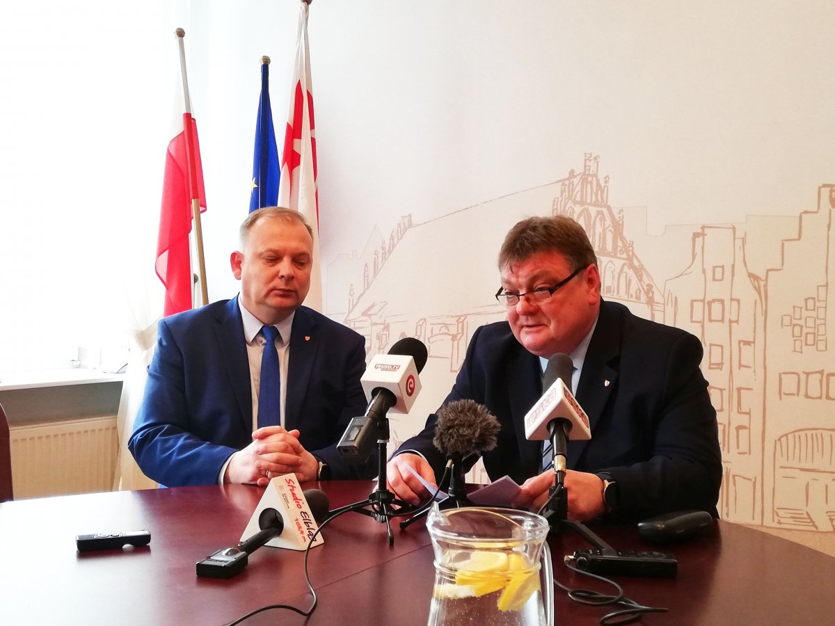 Będą podwyżki! 300 zł dla każdego pracownika budżetowego
