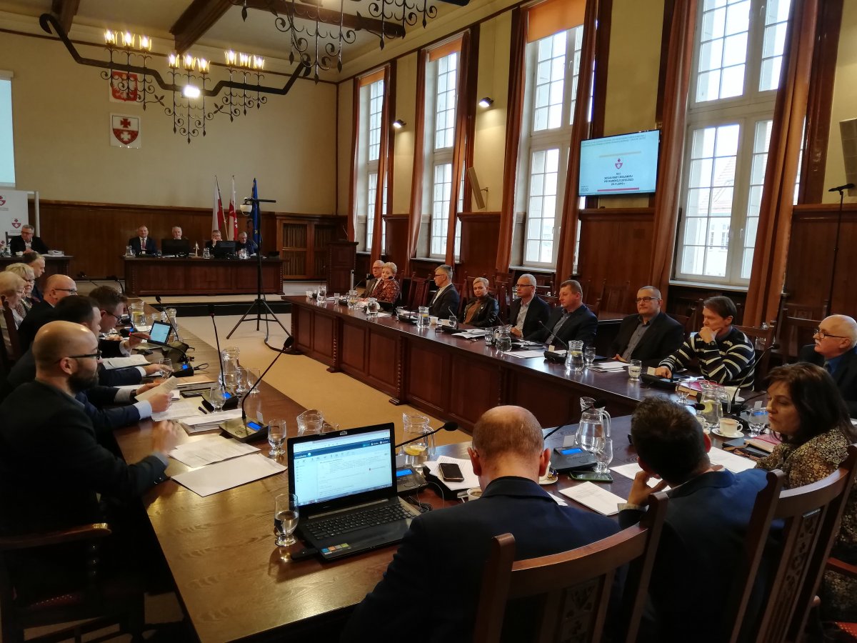 Nadzwyczajna sesja pod koniec lutego