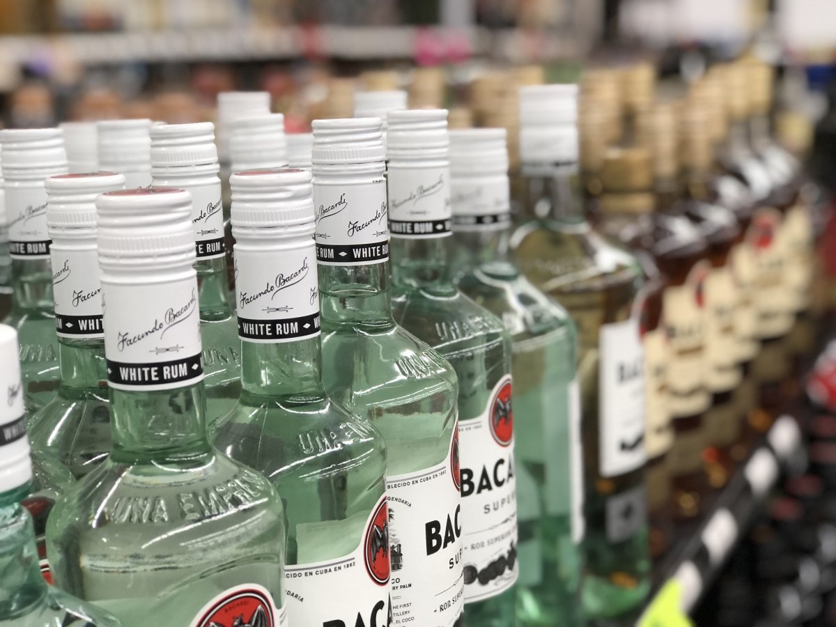 Chcieli ukraść słodycze i alkohol. Odpowiedzą za to przed sądem