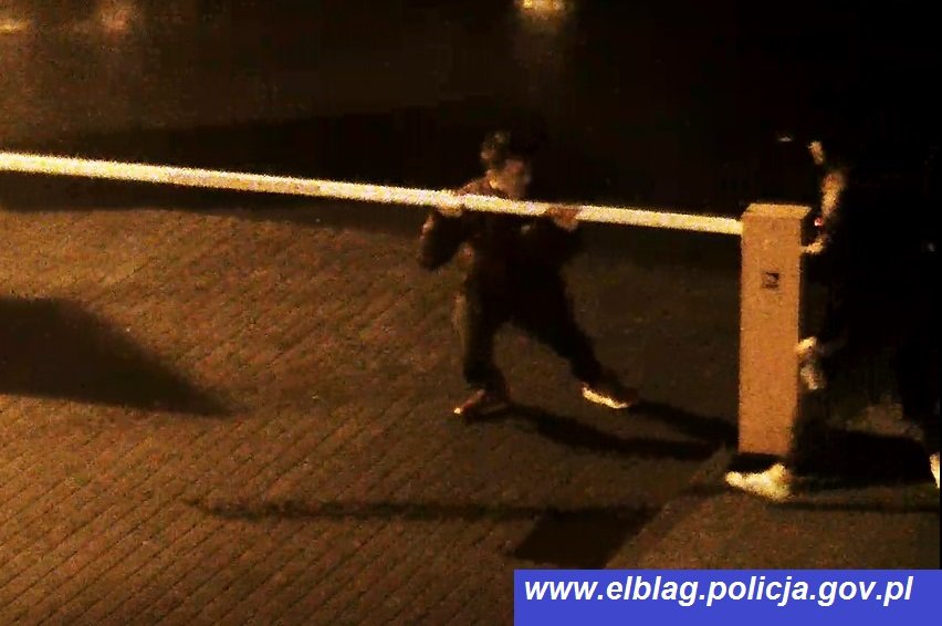 Poszukiwany sprawca uszkodzenia szlabanu [VIDEO]